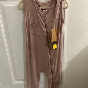 NWT Kyte baby zippered sleeveless romper 3T
